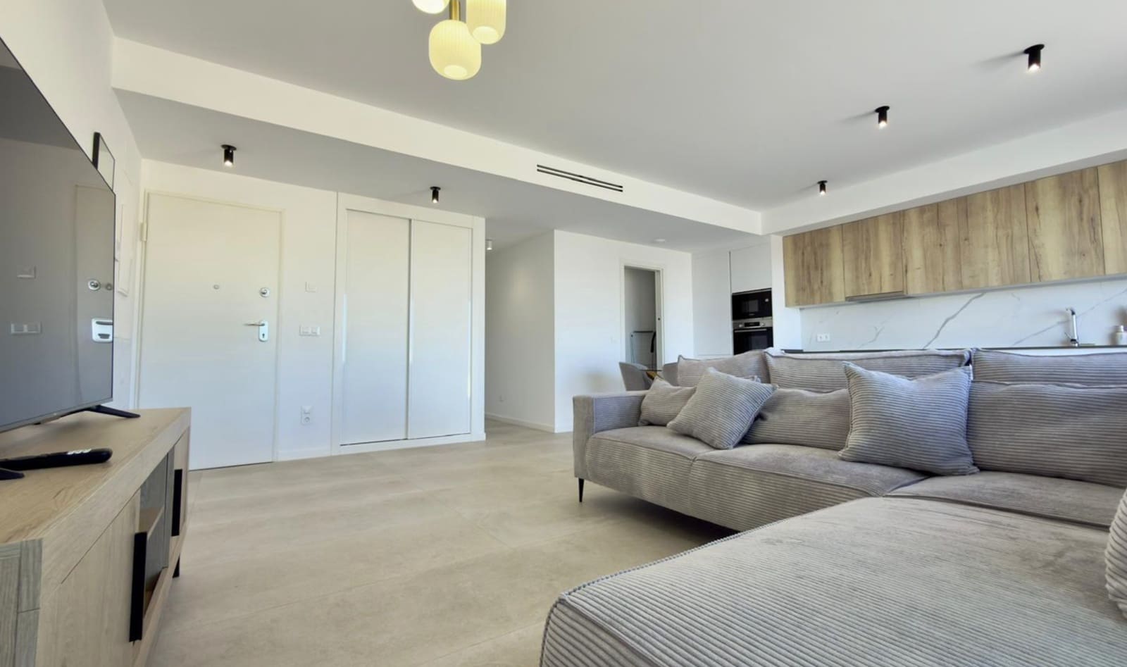 Apartamento de 2 habitaciones en Finestrat en venta con piscina garaje - 465.000 € (Ref: 9535371)