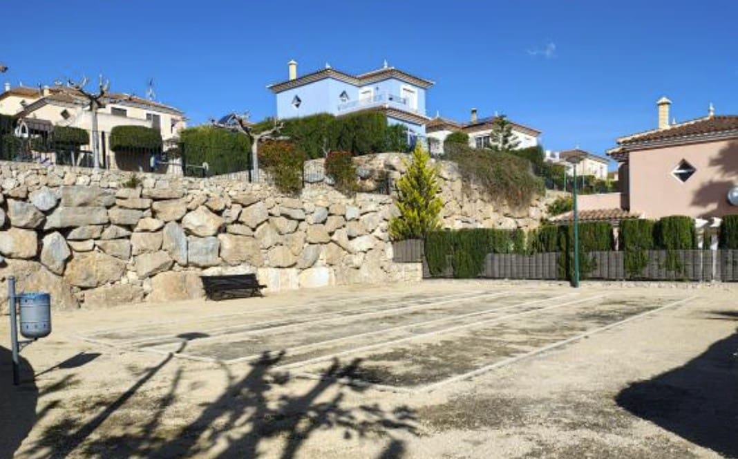 Pareado de 2 habitaciones en Polop en venta con piscina garaje - 299.500 € (Ref: 9539689)