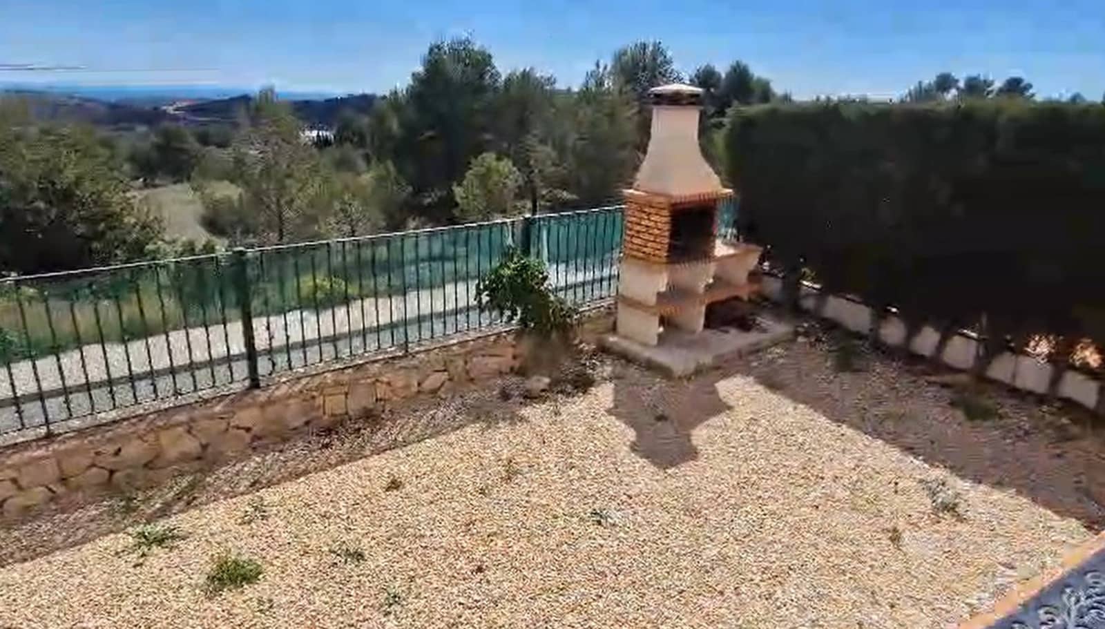 Pareado de 2 habitaciones en Polop en venta con piscina garaje - 299.500 € (Ref: 9539689)