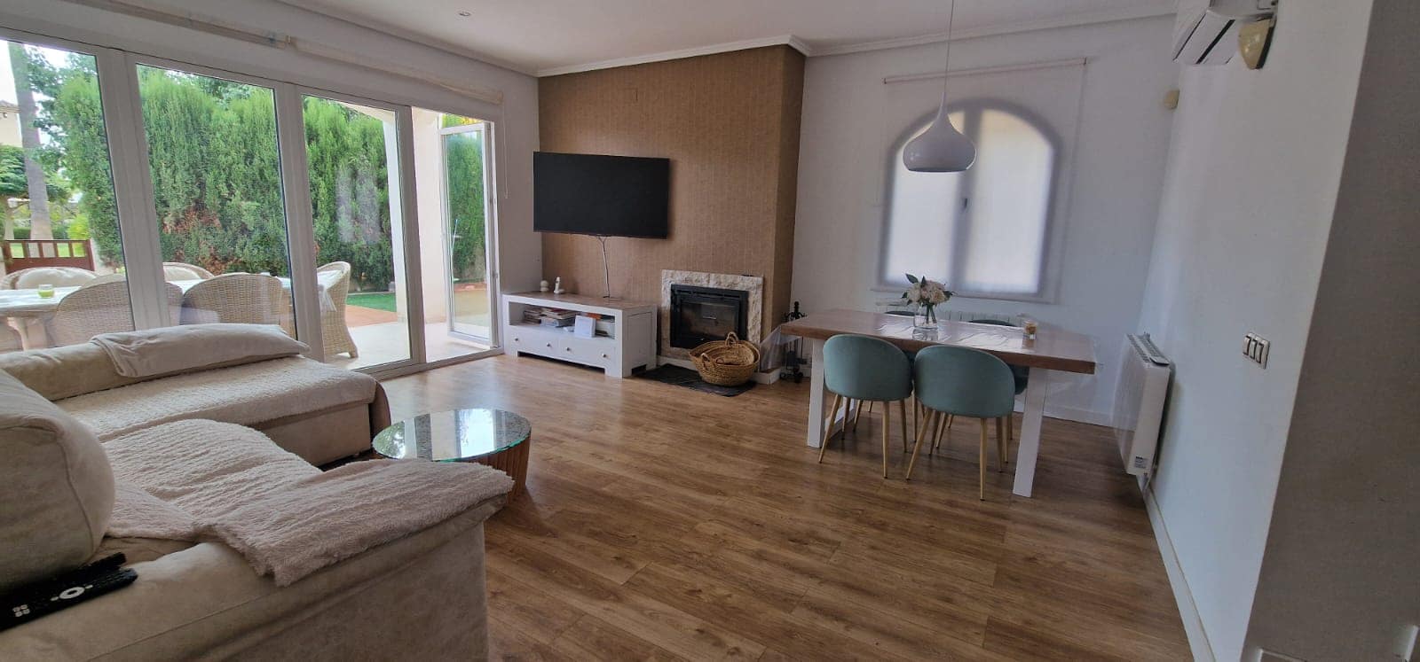 Adosado de 4 habitaciones en Polop en venta con piscina garaje - 399.000 € (Ref: 9539916)