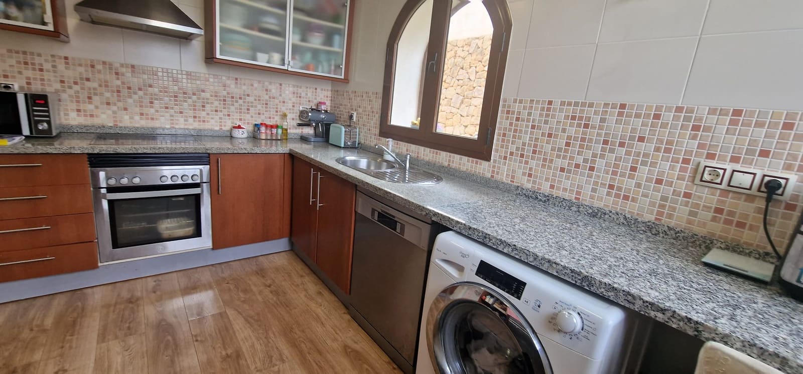 Adosado de 4 habitaciones en Polop en venta con piscina garaje - 399.000 € (Ref: 9539916)