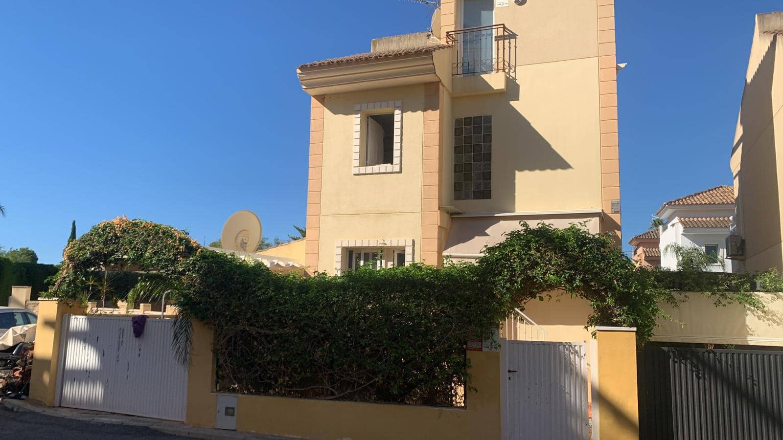 3 chambre Villa/Maison à vendre à La Nucia avec piscine garage - 330 000 € (Ref: 9547033)