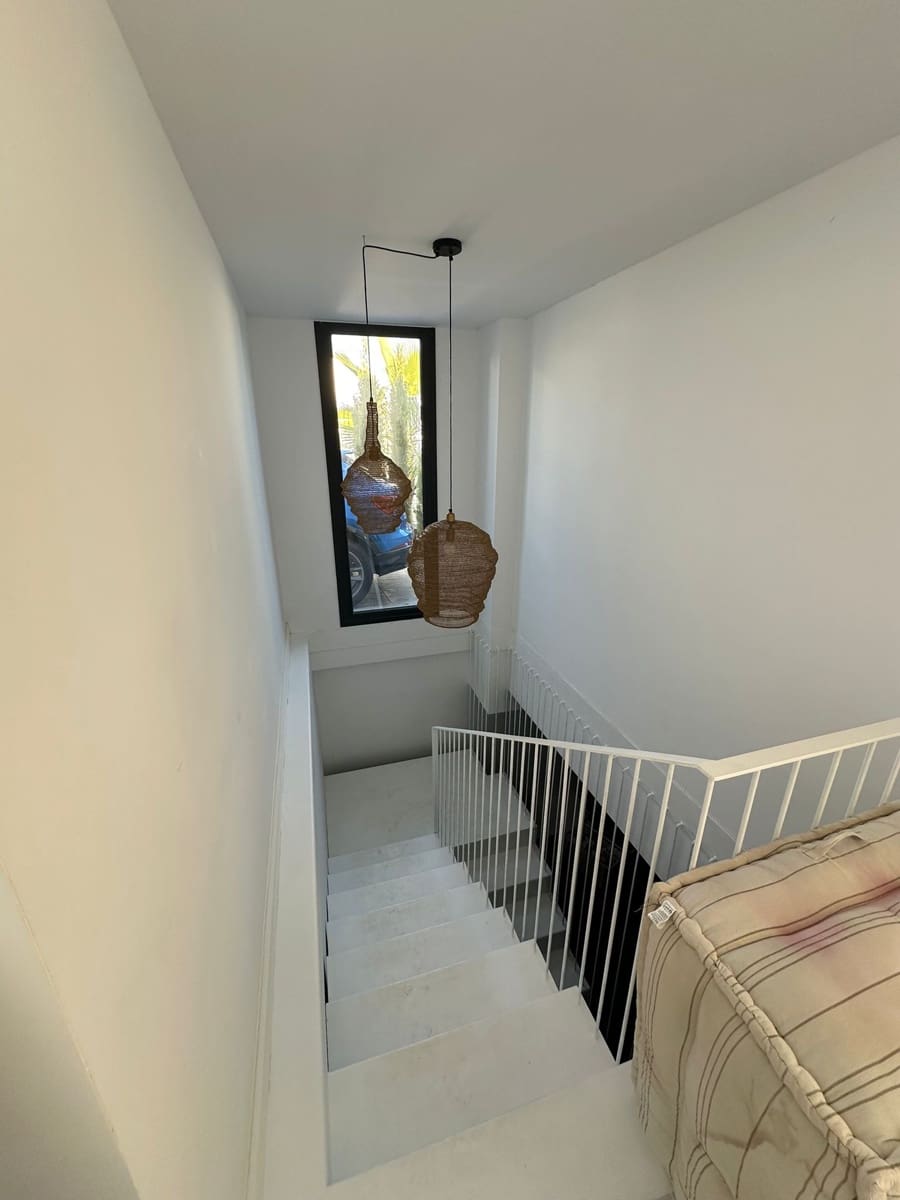 Chalet de 3 habitaciones en Polop en venta con piscina garaje - 695.000 € (Ref: 9547396)