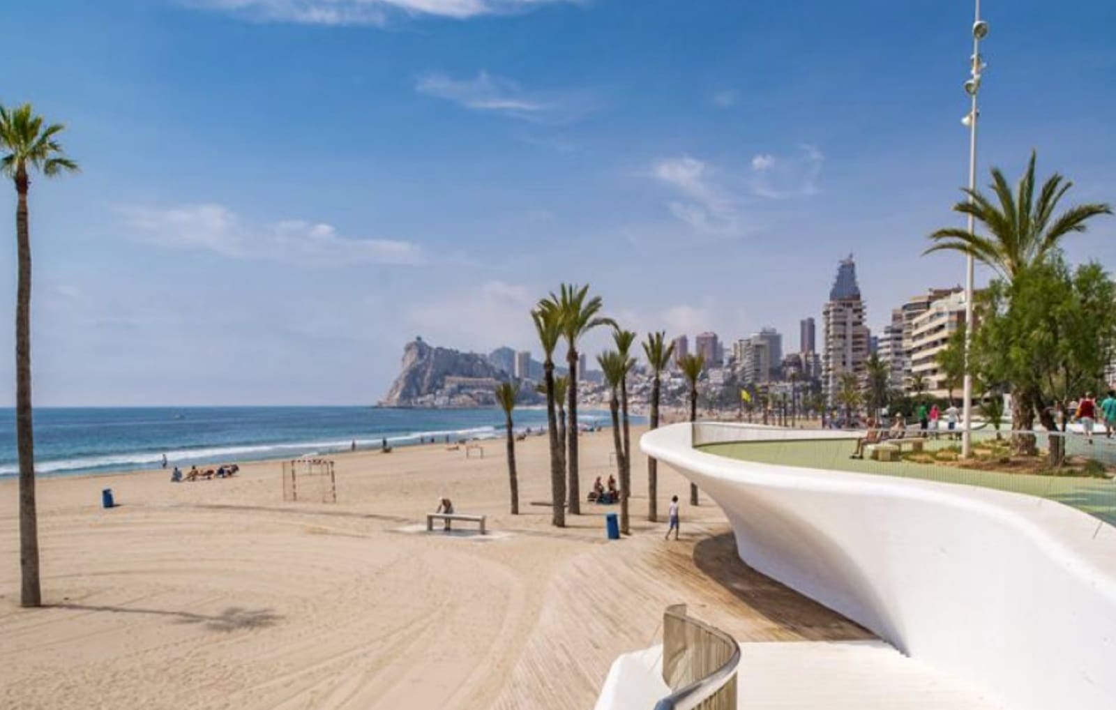 Chalet de 3 habitaciones en Polop en venta con piscina garaje - 515.000 € (Ref: 9549994)