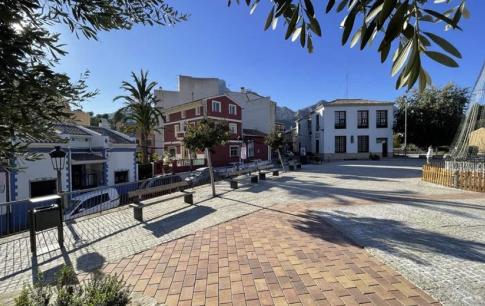 Chalet de 3 habitaciones en Polop en venta con piscina garaje - 515.000 € (Ref: 9549994)