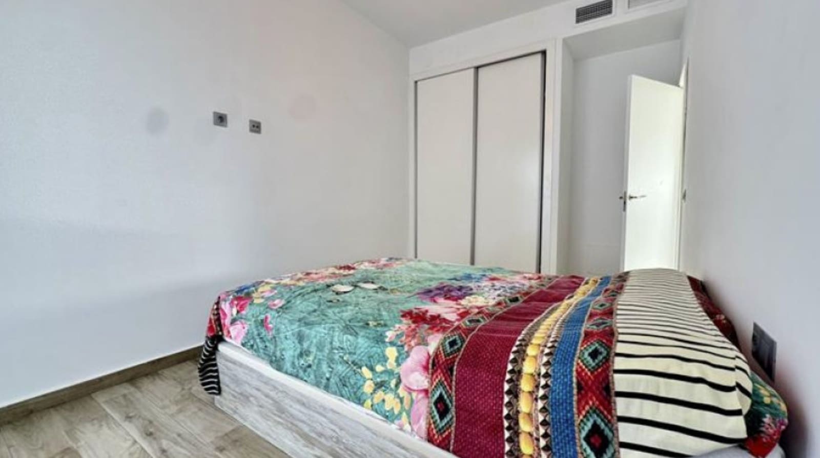 Chalet de 3 habitaciones en Polop en venta con piscina garaje - 515.000 € (Ref: 9549994)