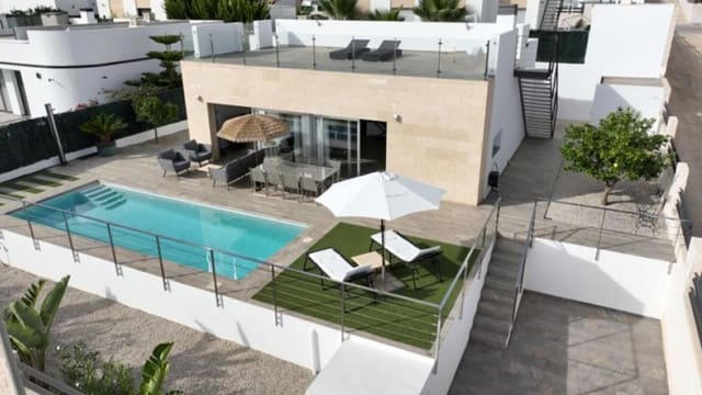 Chalet de 3 habitaciones en Polop en venta con piscina garaje - 515.000 € (Ref: 9549994)