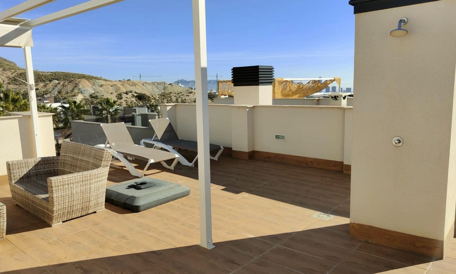 2 quarto Bungalow para venda em Finestrat com piscina garagem - 330 000 € (Ref: 9549995)