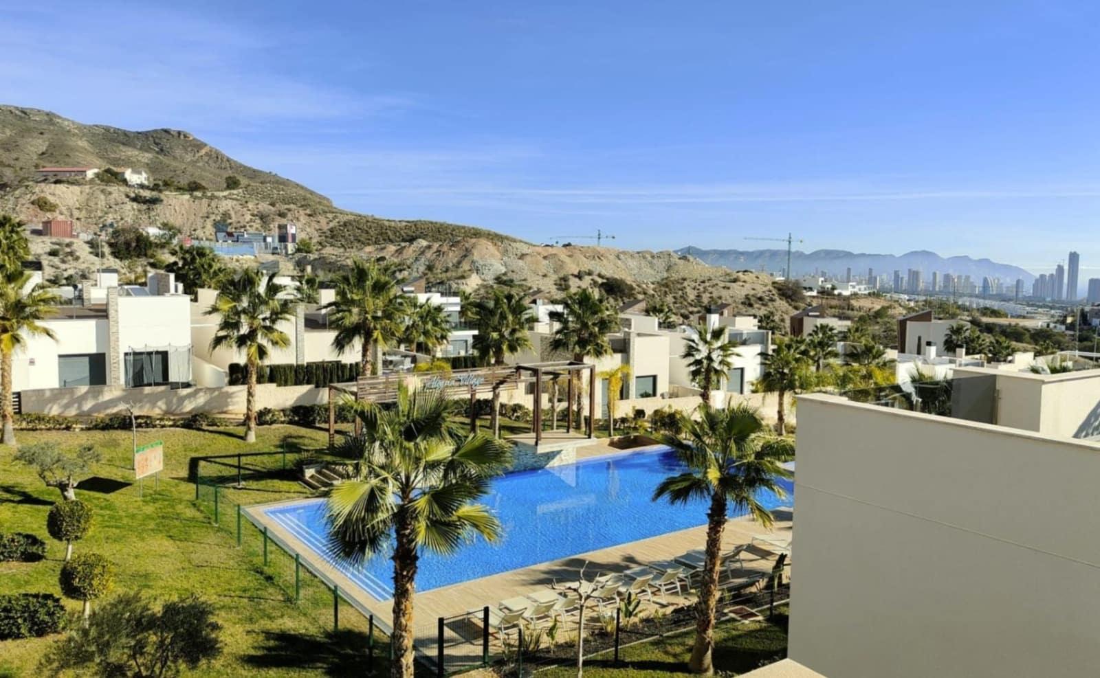 2 quarto Bungalow para venda em Finestrat com piscina garagem - 330 000 € (Ref: 9549995)