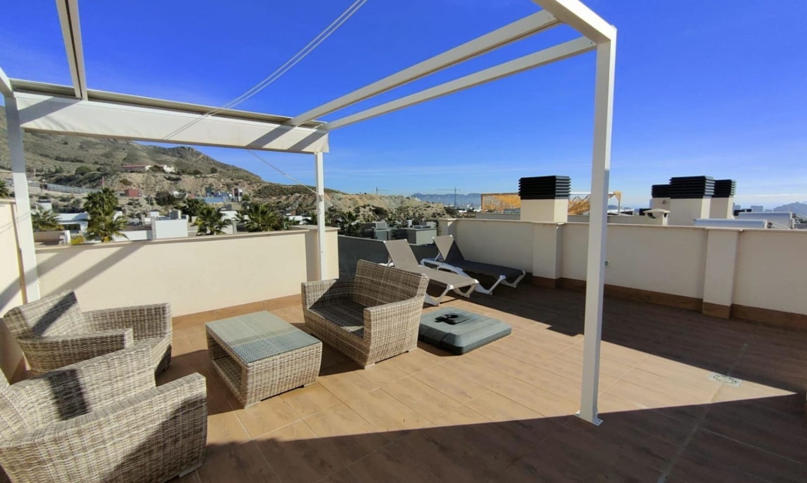 2 quarto Bungalow para venda em Finestrat com piscina garagem - 330 000 € (Ref: 9549995)