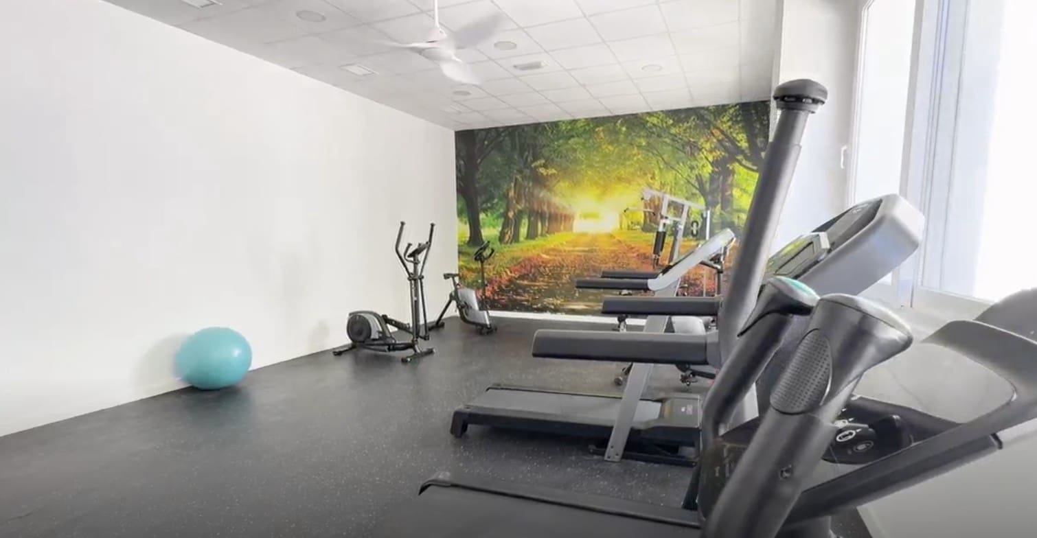 1 sypialnia Apartament na sprzedaż w Gandia z basenem garażem - 186 000 € (Ref: 9559907)