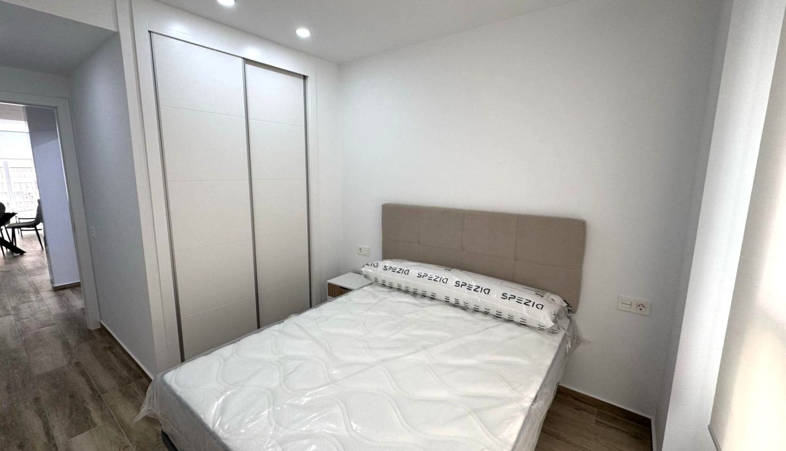 1 soverom Leilighet til salgs i Alicante by med svømmebasseng - € 245 000 (Ref: 9565706)