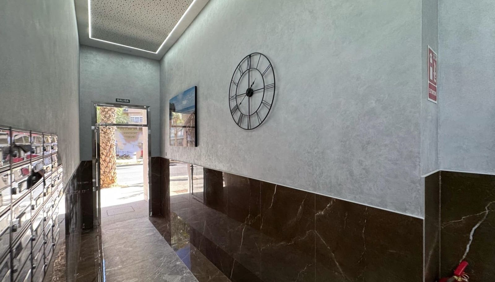 1 soverom Leilighet til salgs i Alicante by med svømmebasseng - € 245 000 (Ref: 9565706)