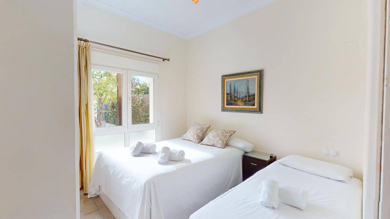 3 sovrum Radhus till salu i Oliva med pool garage - 535 000 € (Ref: 9570406)