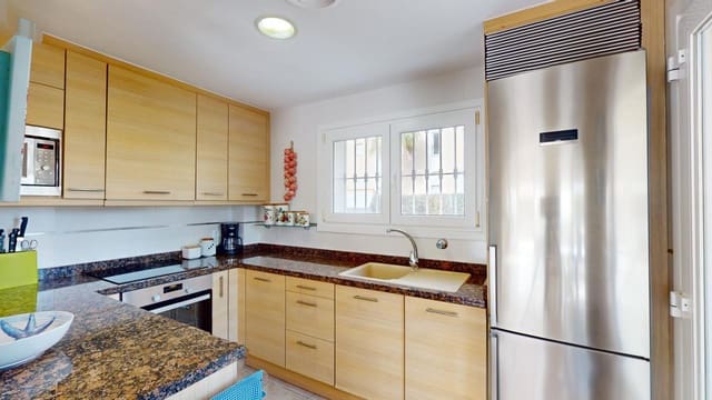 3 sovrum Radhus till salu i Oliva Nova, Oliva med pool garage - 535 000 € (Ref: 9570406)