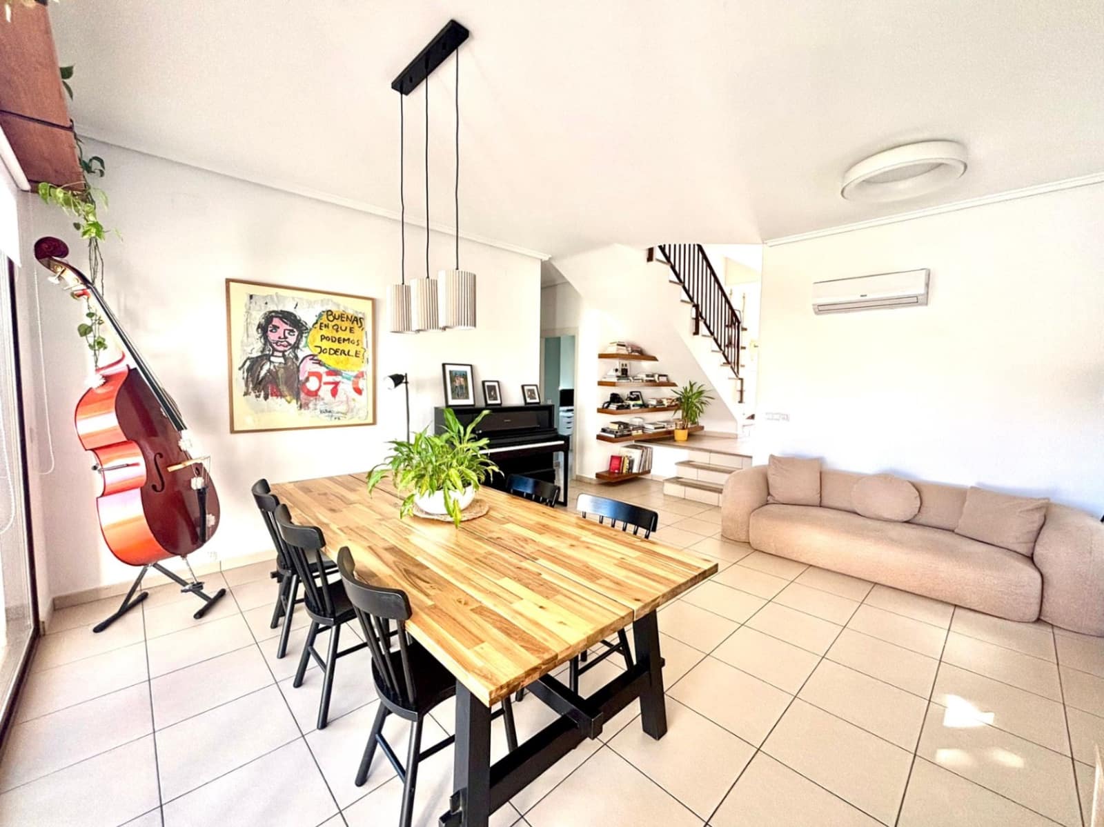 3 makuuhuone Rivitalo myytävänä paikassa Polop mukana uima-altaan 
autotalli - 319 000 € (Ref: 9626662)