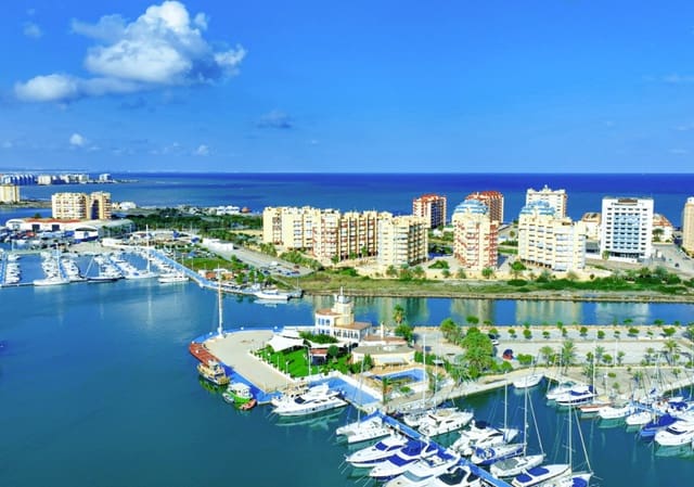 3 Zimmer Apartment zu verkaufen in La Manga del Mar Menor mit Pool - 240.052 € (Ref: 9643559)