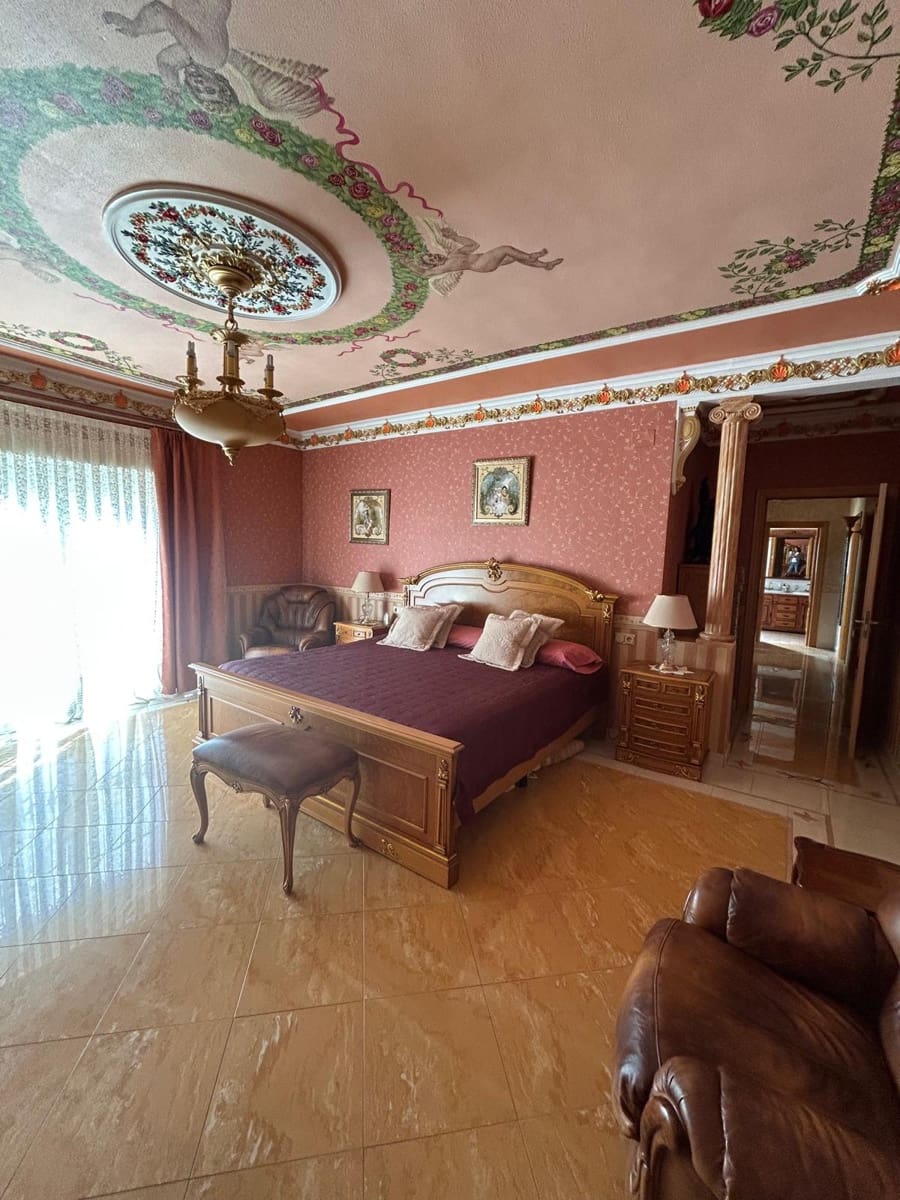 6 sovrum Villa till salu i La Nucia med pool garage - 1 560 000 € (Ref: 9646294)