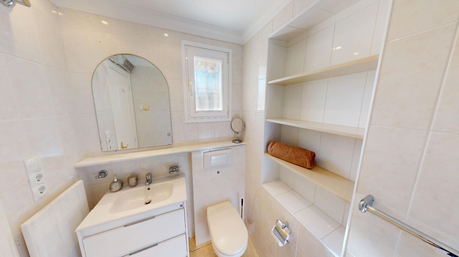 Chalet de 3 habitaciones en Oliva en venta con garaje - 495.000 € (Ref: 9646473)