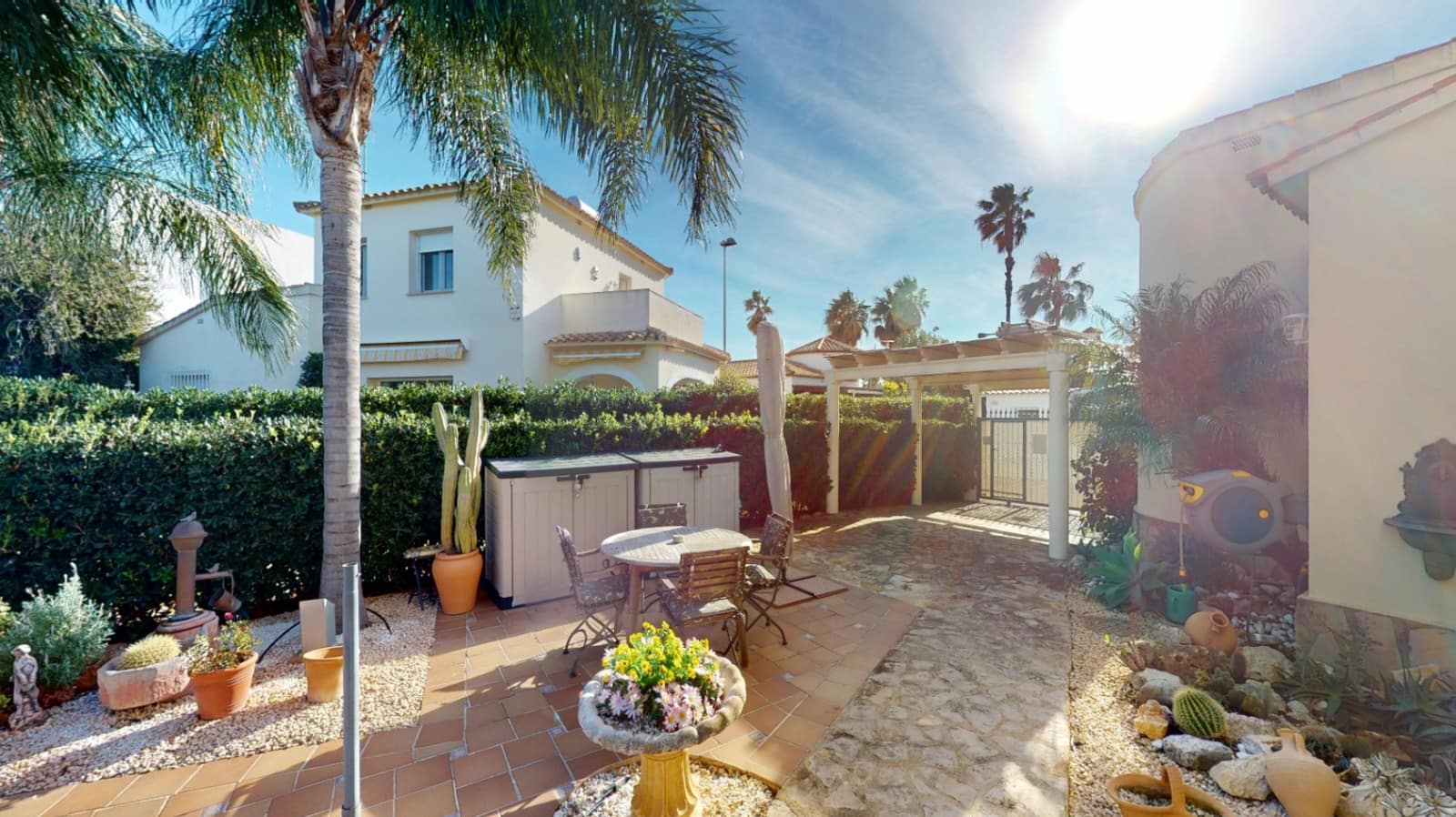 Chalet de 3 habitaciones en Oliva en venta con garaje - 495.000 € (Ref: 9646473)