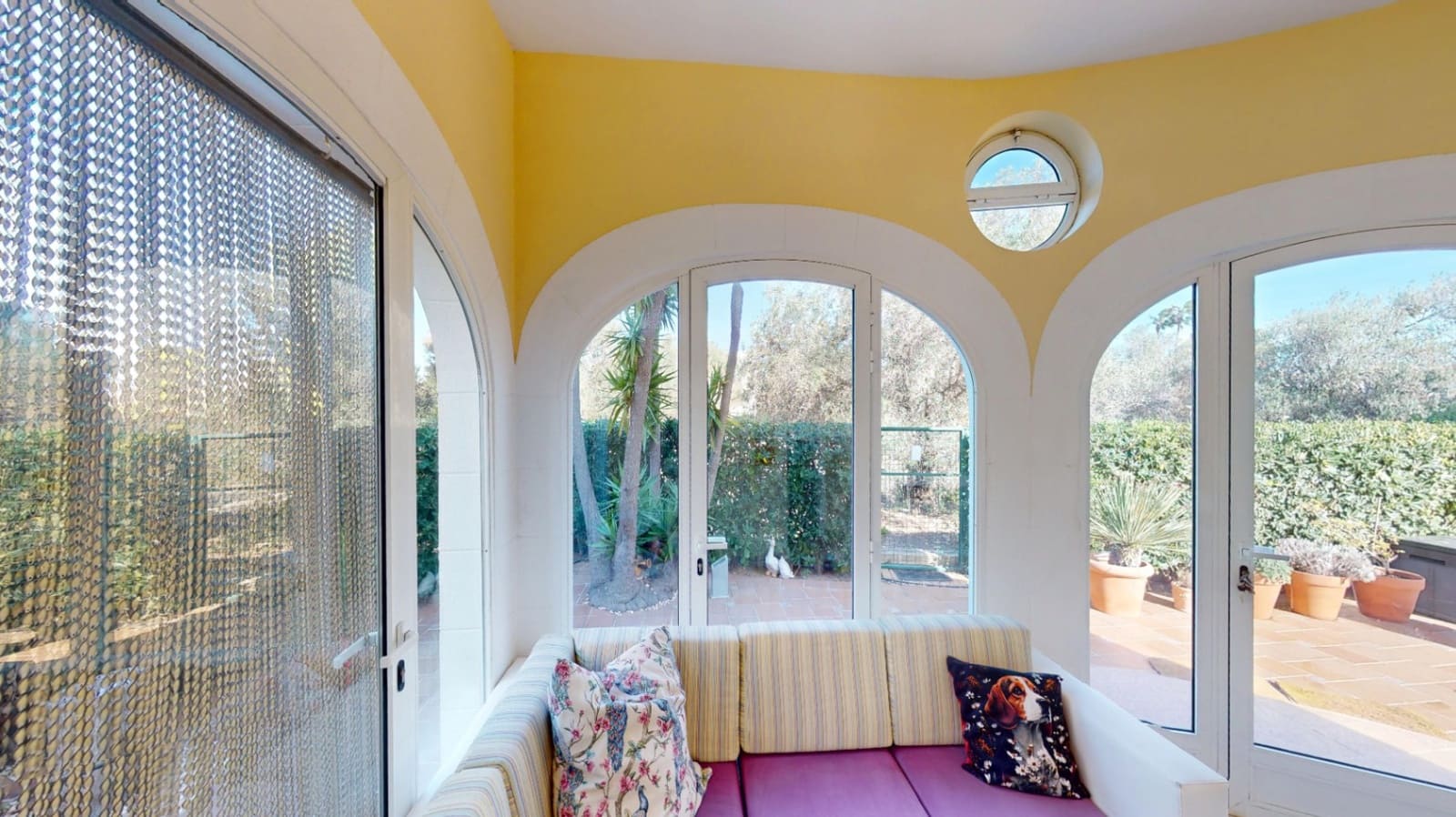 Chalet de 3 habitaciones en Oliva en venta con garaje - 495.000 € (Ref: 9646473)