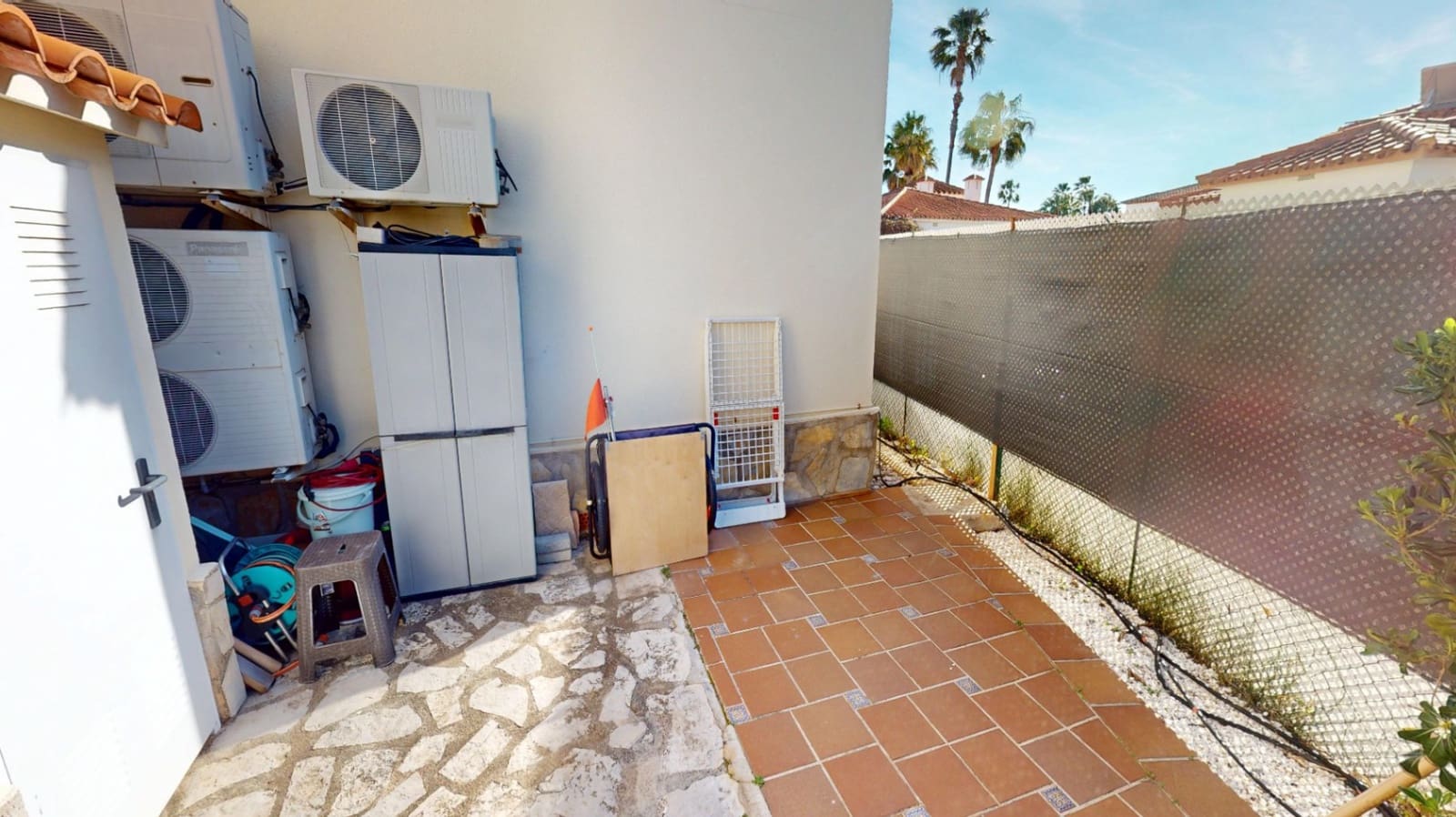 Chalet de 3 habitaciones en Oliva en venta con garaje - 495.000 € (Ref: 9646473)