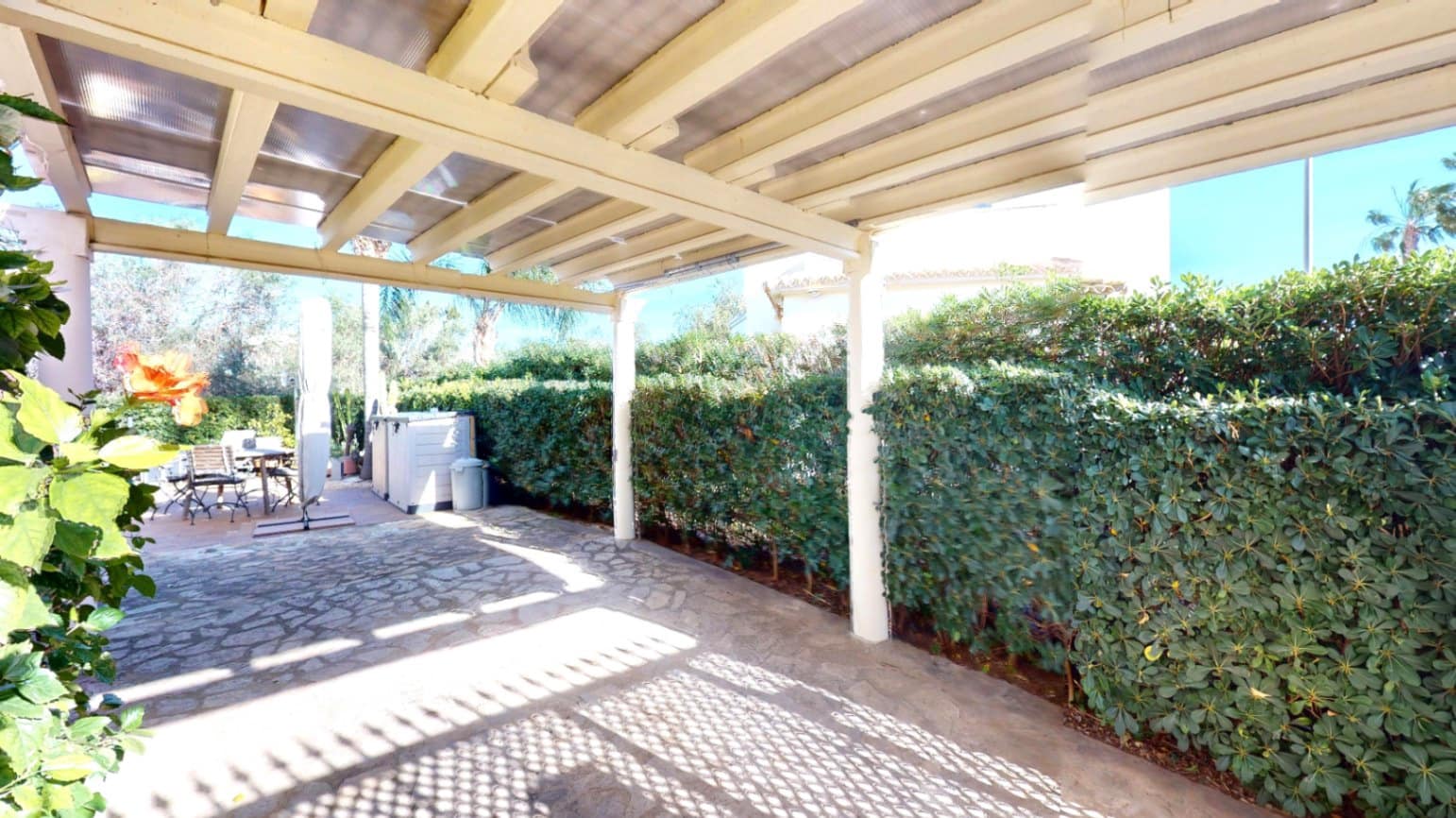 Chalet de 3 habitaciones en Oliva en venta con garaje - 495.000 € (Ref: 9646473)