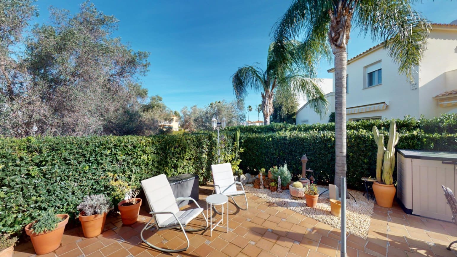 Chalet de 3 habitaciones en Oliva en venta con garaje - 495.000 € (Ref: 9646473)