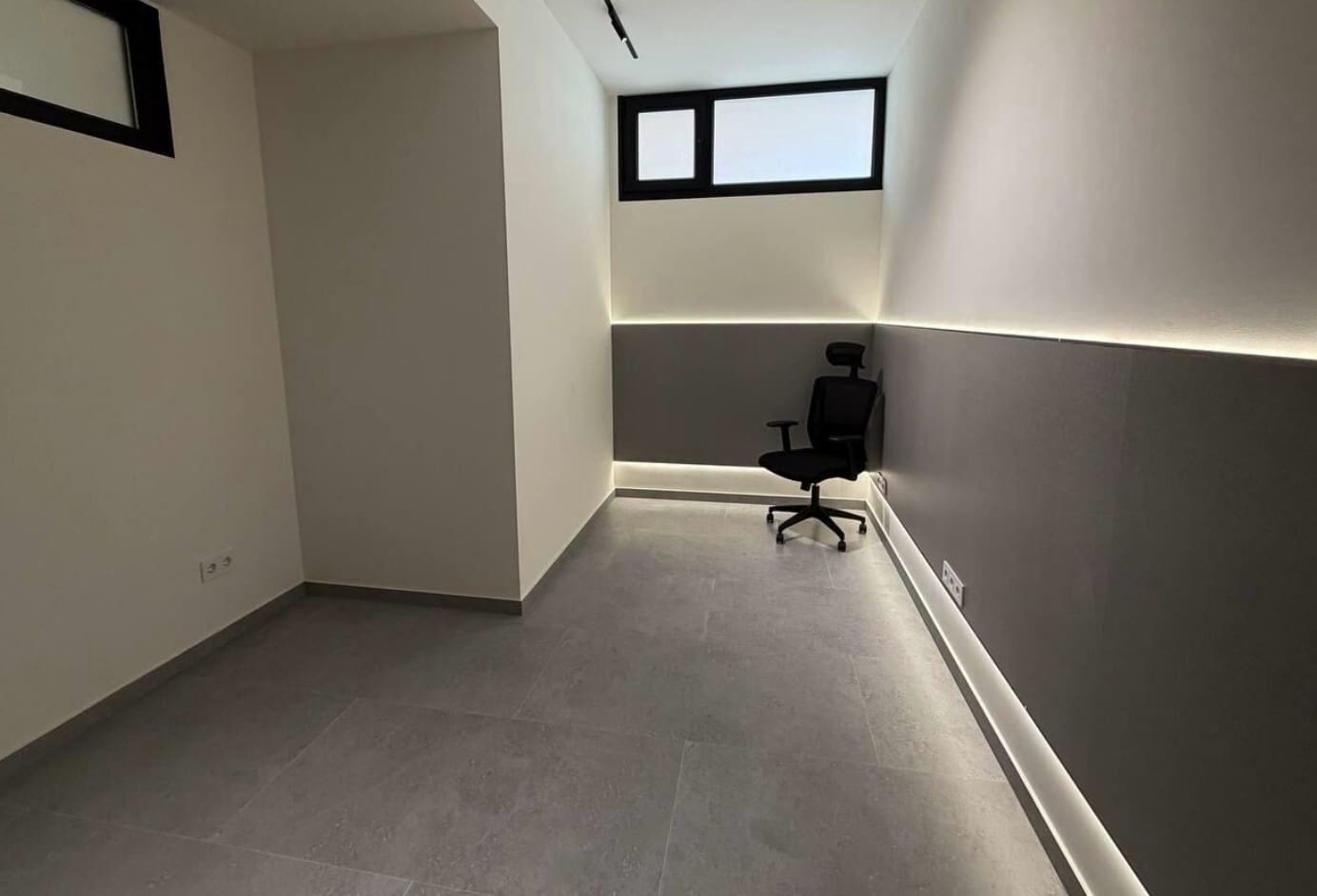 Local Commercial à vendre à Valence ville - 828 000 € (Ref: 9654493)