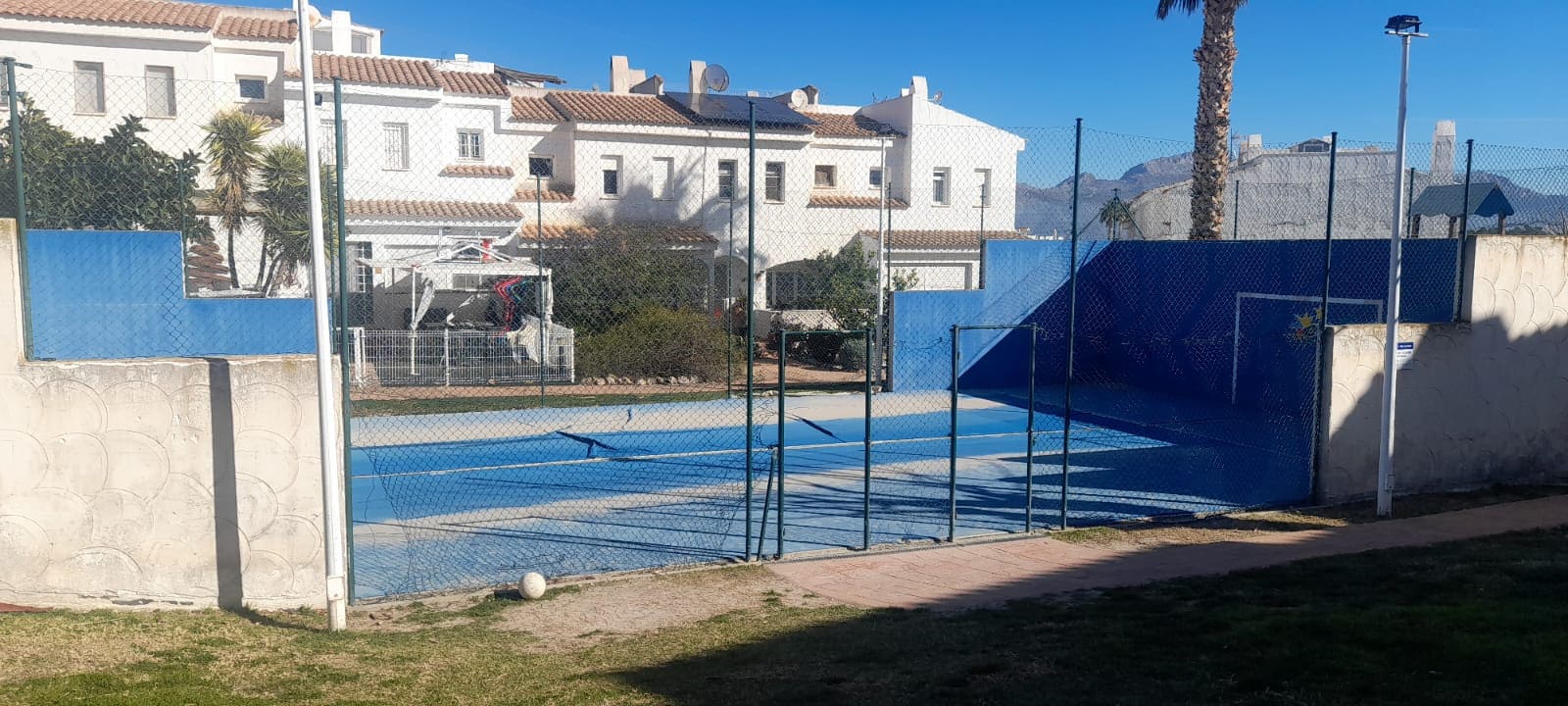 Adosado de 3 habitaciones en La Nucia en venta con piscina garaje - 289.000 € (Ref: 9659796)