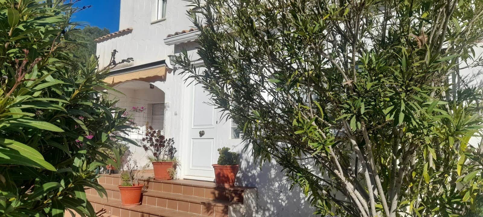 Adosado de 3 habitaciones en La Nucia en venta con piscina garaje - 289.000 € (Ref: 9659796)