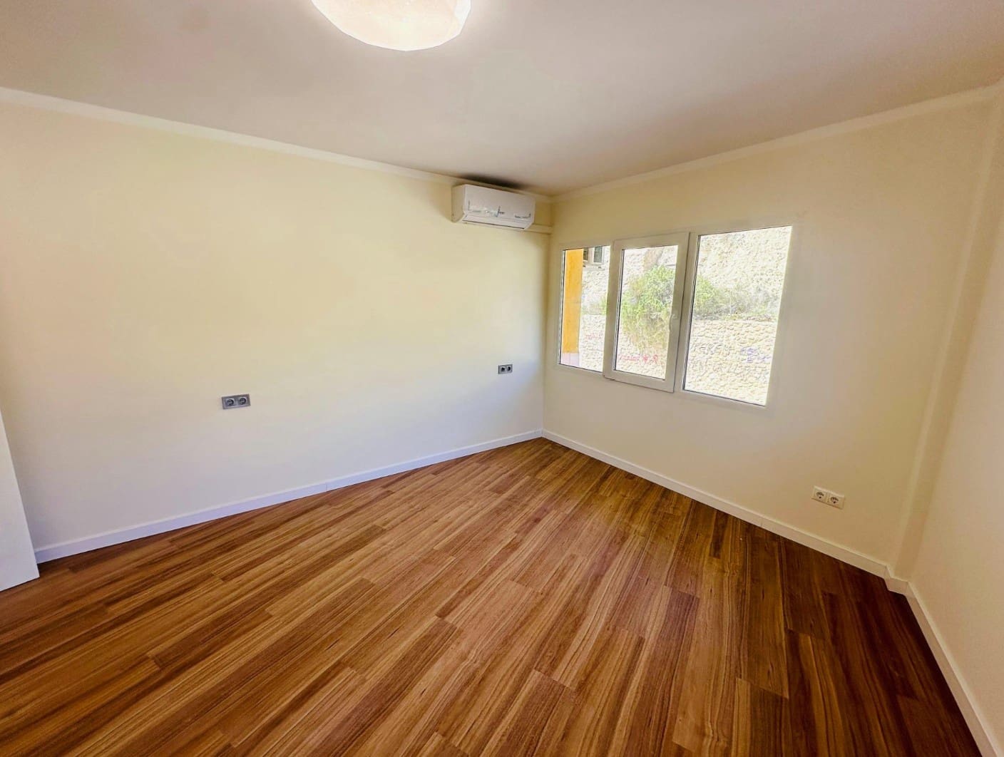 3 makuuhuone Huoneisto myytävänä paikassa Alicante kaupunki - 252 000 € (Ref: 9676341)