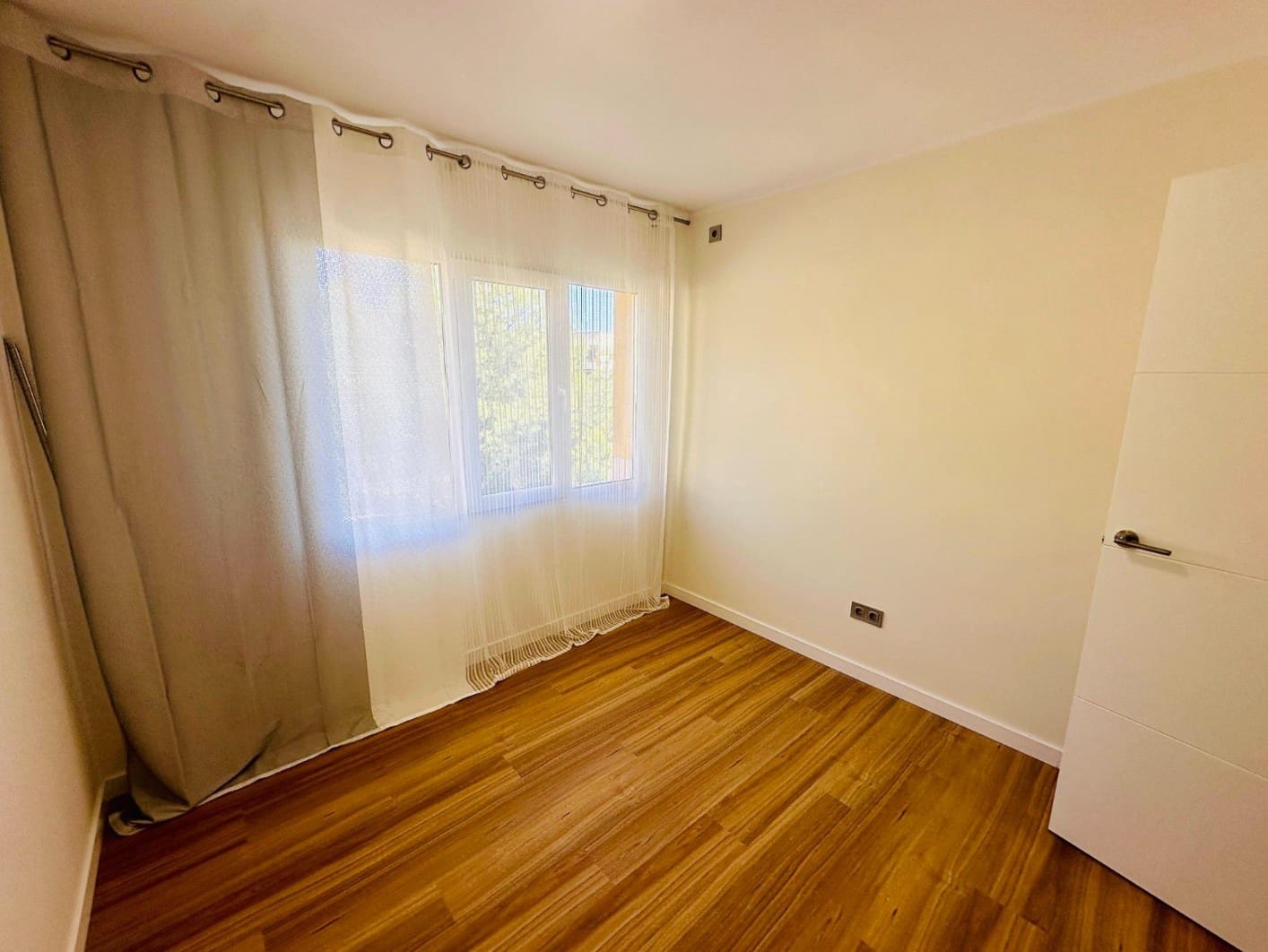 3 makuuhuone Huoneisto myytävänä paikassa Alicante kaupunki - 252 000 € (Ref: 9676341)