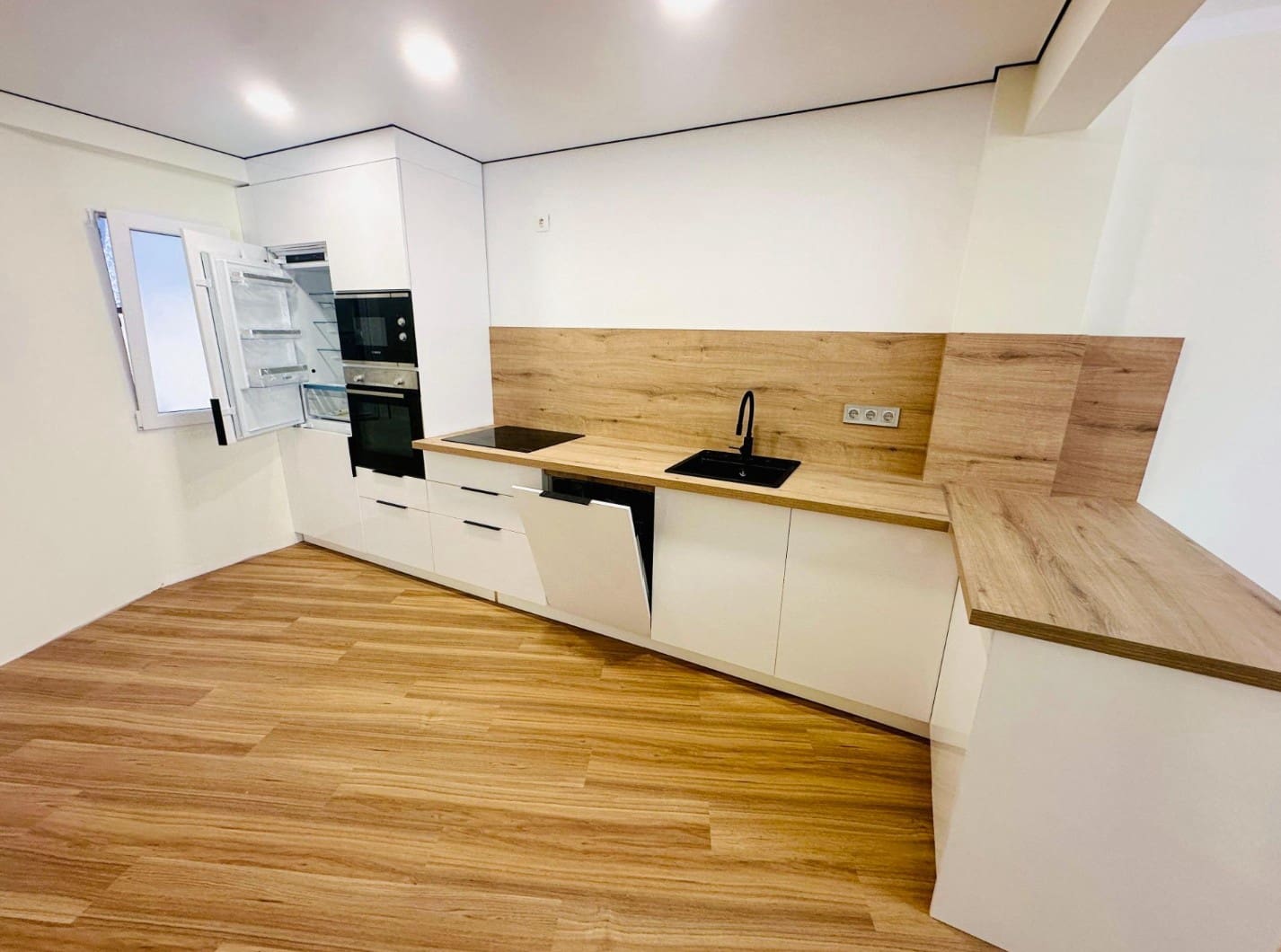 3 makuuhuone Huoneisto myytävänä paikassa Alicante kaupunki - 252 000 € (Ref: 9676341)