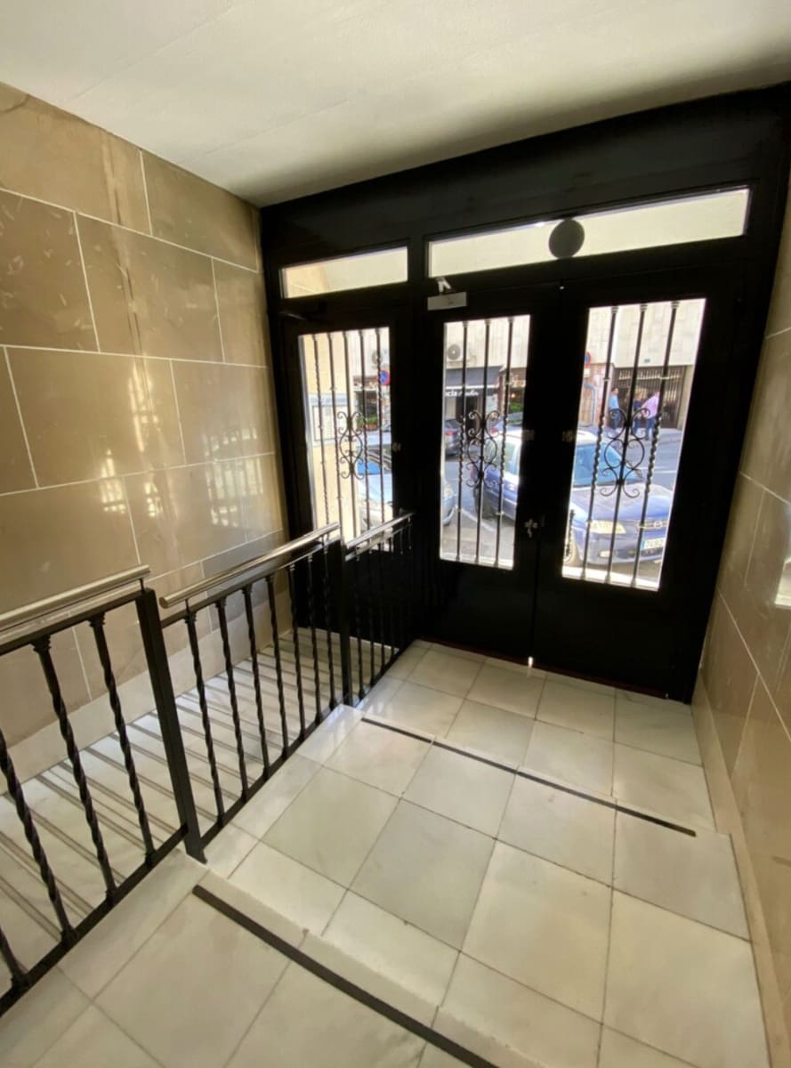 Apartamento de 2 habitaciones en Alicante / Alacant ciudad en venta - 235.000 € (Ref: 9678220)