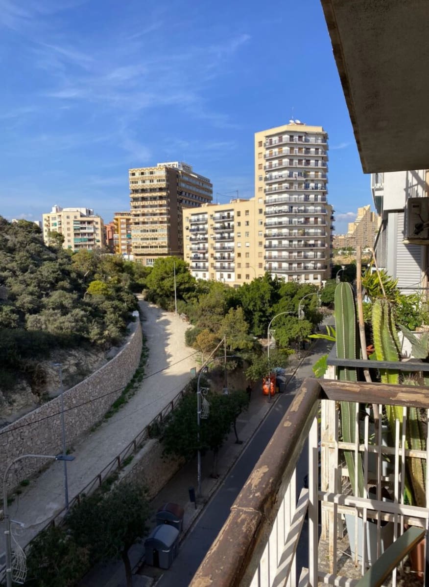 Apartamento de 2 habitaciones en Alicante / Alacant ciudad en venta - 235.000 € (Ref: 9678220)