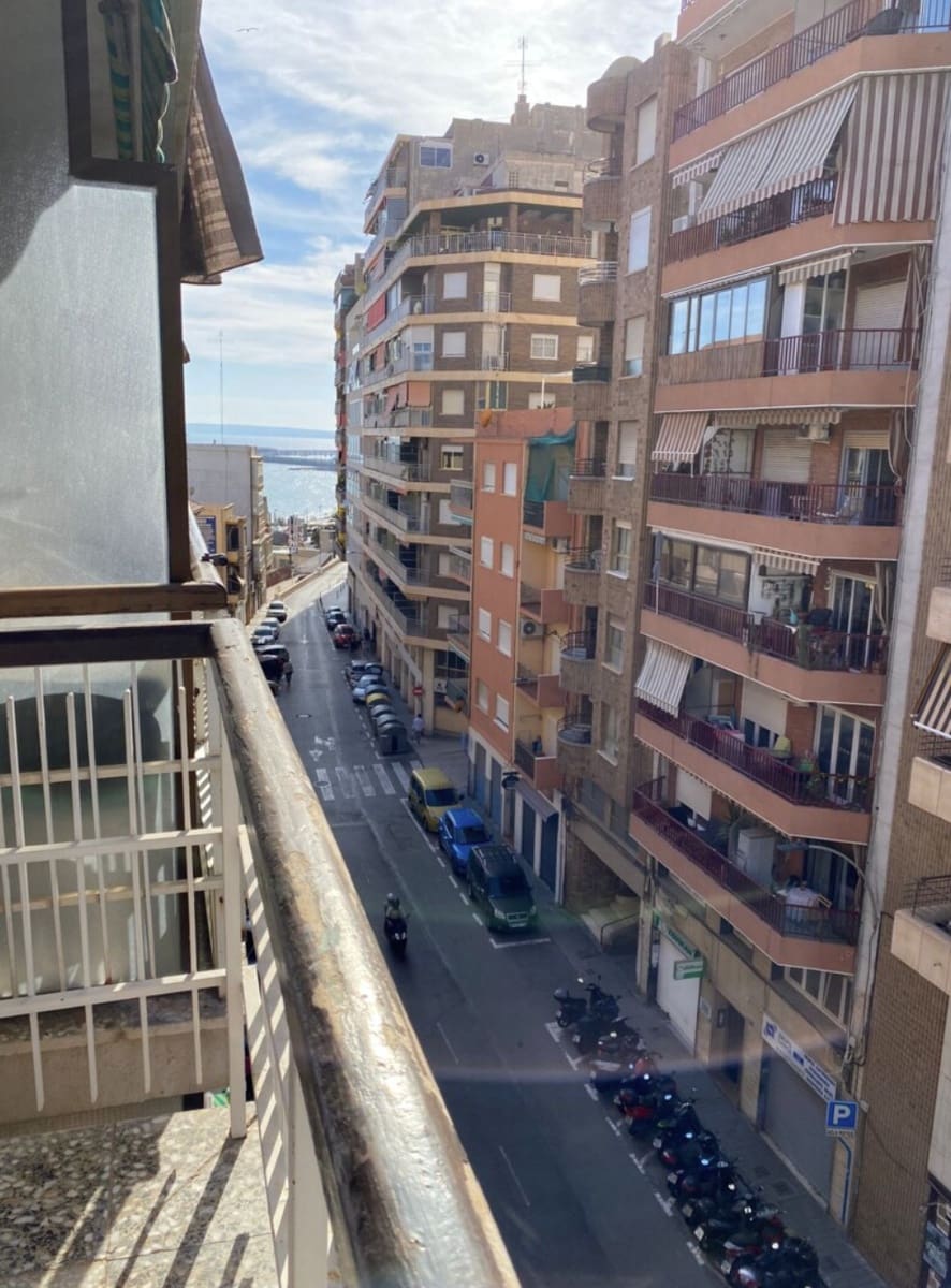 Apartamento de 2 habitaciones en Alicante / Alacant ciudad en venta - 235.000 € (Ref: 9678220)