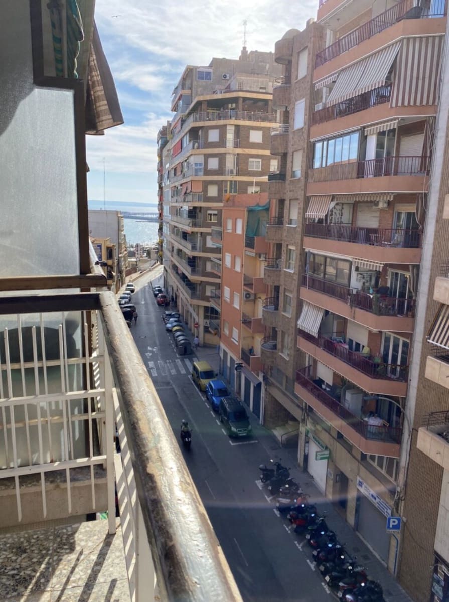 Apartamento de 2 habitaciones en Alicante / Alacant ciudad en venta - 235.000 € (Ref: 9678220)