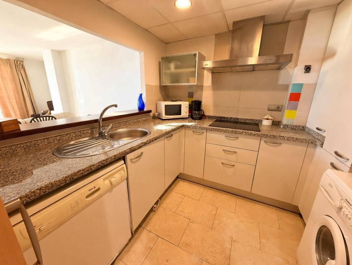 6 soverom Kjedet enebolig til salgs i Altea med svømmebasseng garasje - € 1 450 000 (Ref: 9685275)