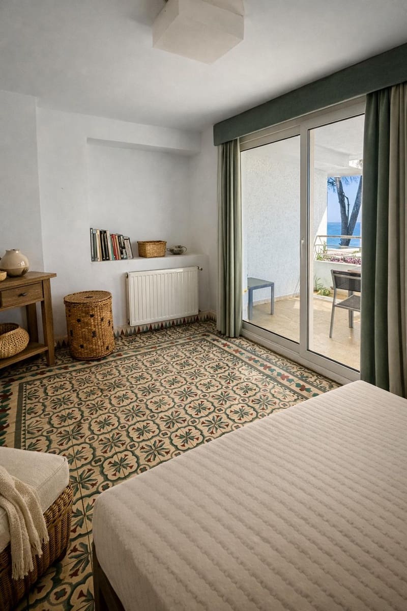 6 soverom Kjedet enebolig til salgs i Altea med svømmebasseng garasje - € 1 450 000 (Ref: 9685275)