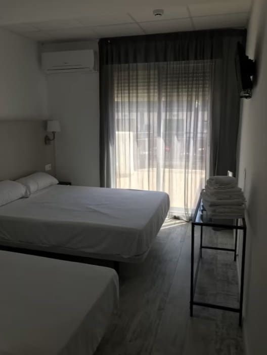 43 soverom Hotell til salgs i Benidorm - € 4 876 000 (Ref: 9708014)