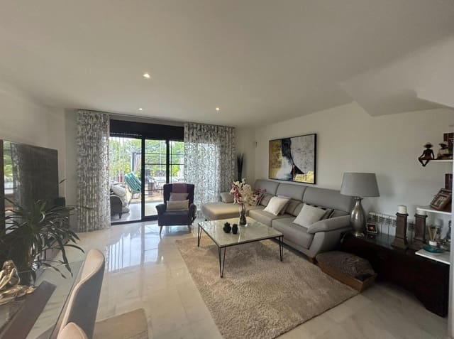 Pareado de 3 habitaciones en Golf Bahía, Finestrat en venta con piscina garaje - 499.000 € (Ref: 9744031)