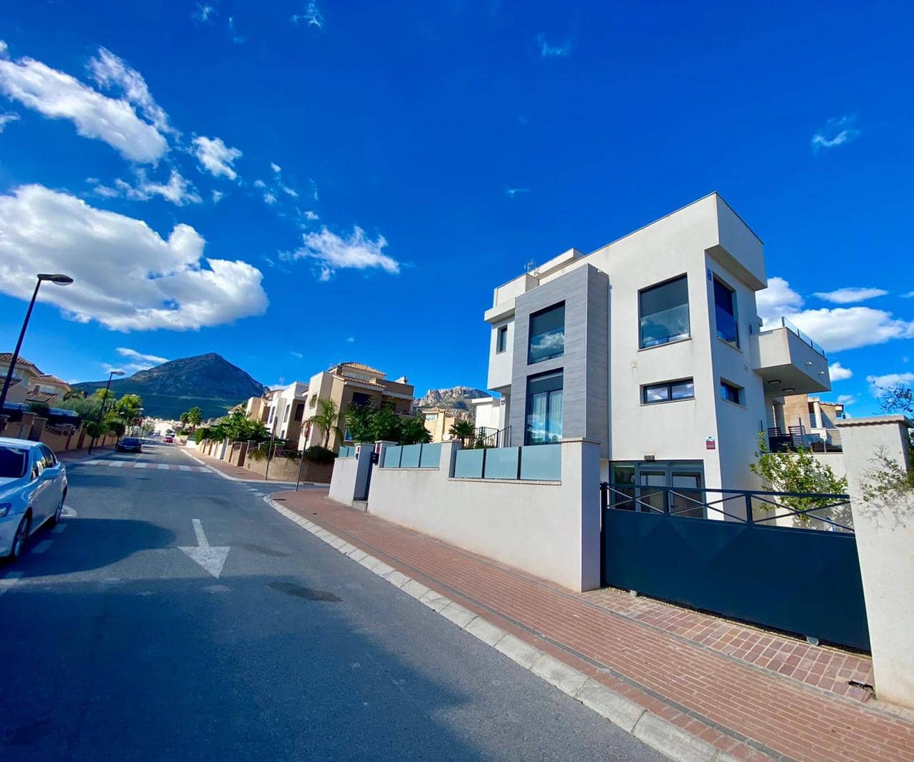 3 camera da letto Villa da affittare in La Nucia con piscina garage - 2.700 € (Rif: 9747090)