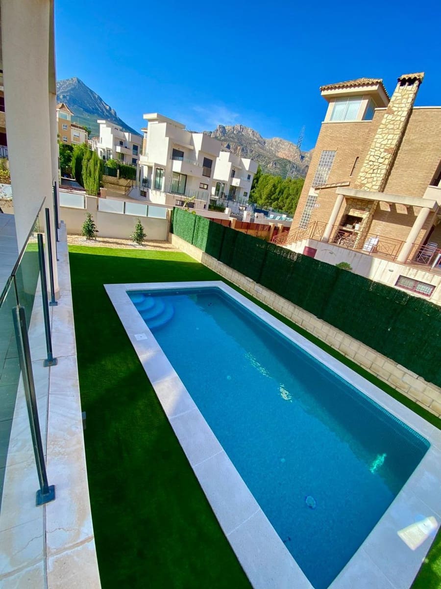 3 camera da letto Villa da affittare in La Nucia con piscina garage - 2.700 € (Rif: 9747090)