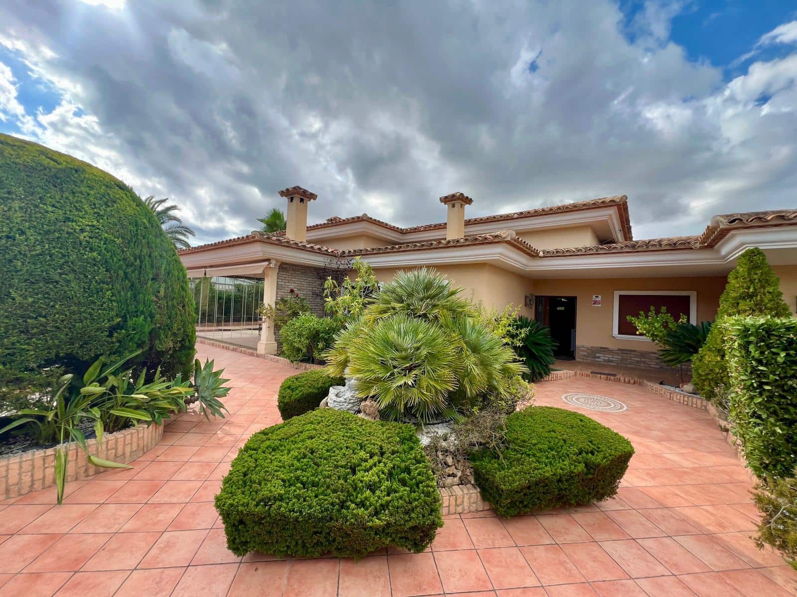 4 soverom Villa til salgs i Albir med svømmebasseng garasje - € 2 150 000 (Ref: 9747250)