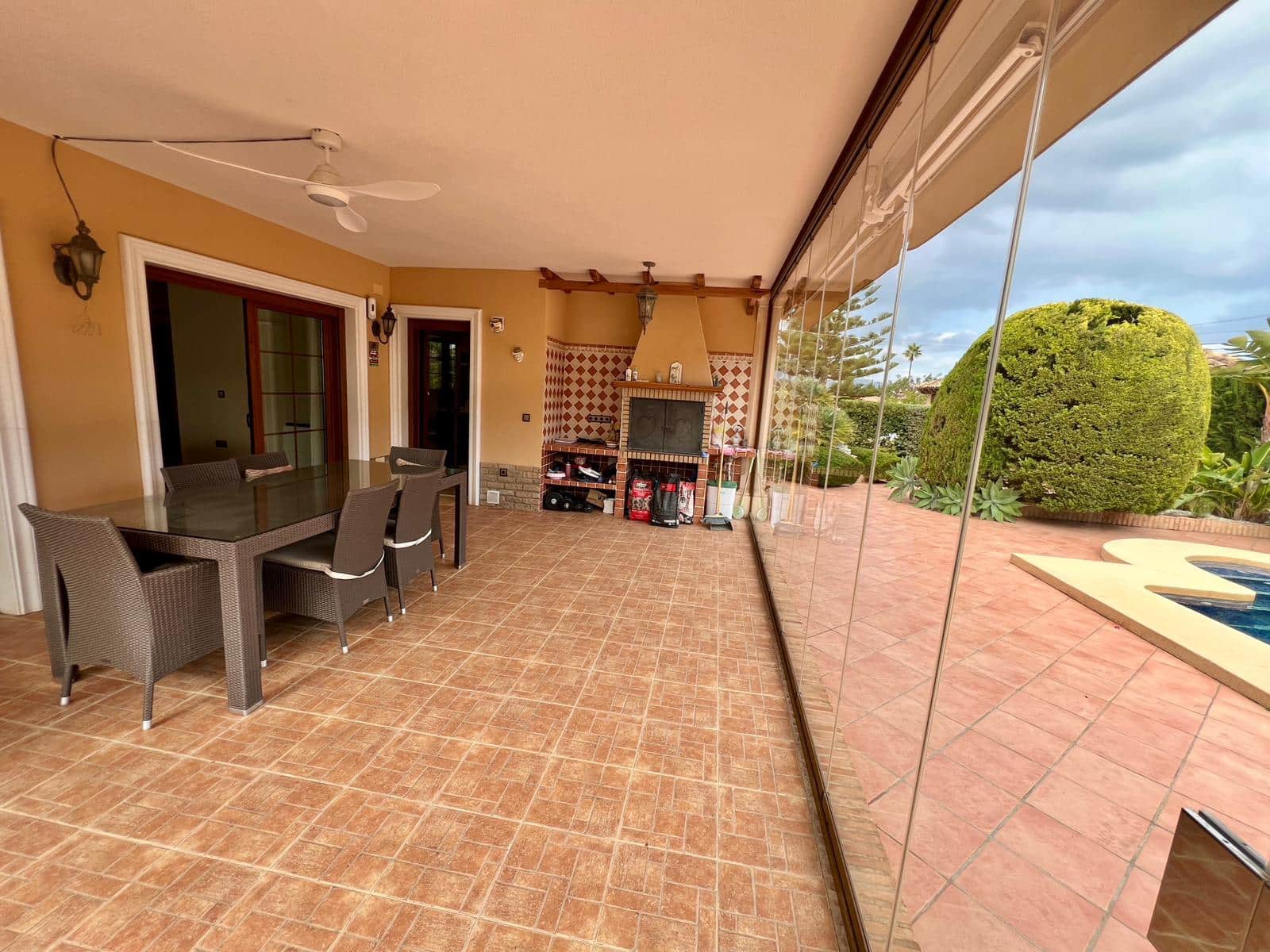 4 soverom Villa til salgs i Albir med svømmebasseng garasje - € 2 150 000 (Ref: 9747250)