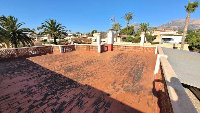 5 sovrum Villa till salu i Alfaz del Pi / L'Alfas del Pi med pool garage - 635 000 € (Ref: 9751279)