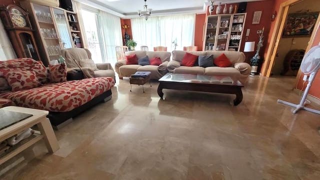 5 sovrum Villa till salu i Pueblo - Urbanizaciones, Alfaz del Pi / L'Alfàs del Pi med pool garage - 635 000 € (Ref: 9751279)