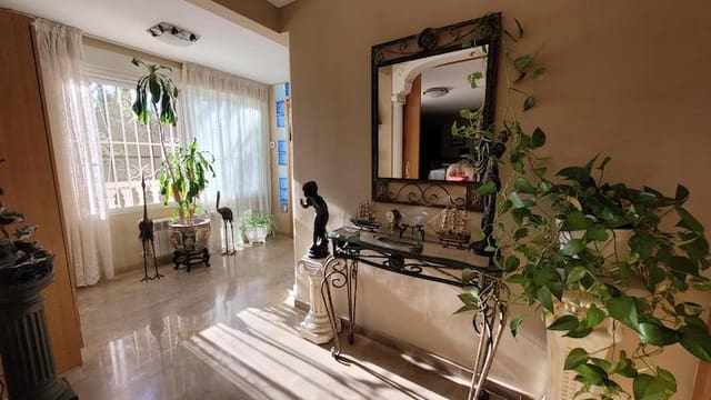 5 sovrum Villa till salu i Pueblo - Urbanizaciones, Alfaz del Pi / L'Alfàs del Pi med pool garage - 635 000 € (Ref: 9751279)