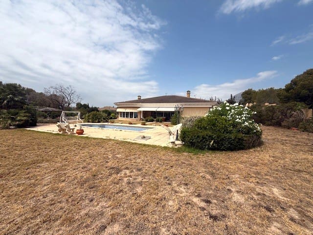 Chalet de 5 habitaciones en Alfaz del Pi / L'Alfàs del Pi en venta con piscina garaje - 813.000 € (Ref: 9751280)